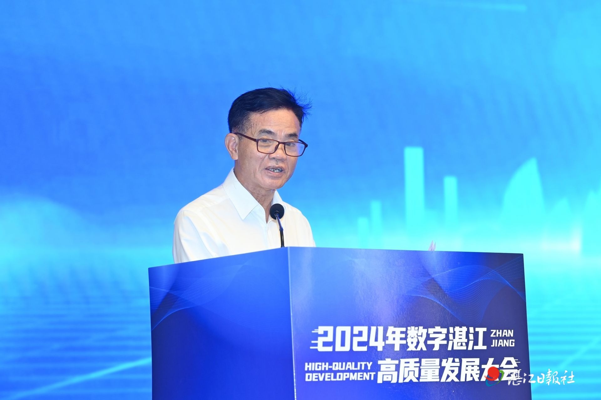 2024数字经济行业竞争分析与投资风险预测 多家银行直销银行APP宣布关停或整合_人保车险,人保财险 