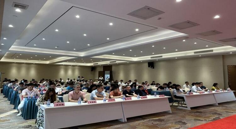 中国医药市场前景预测及投资咨询_人保财险政银保 ,人保有温度