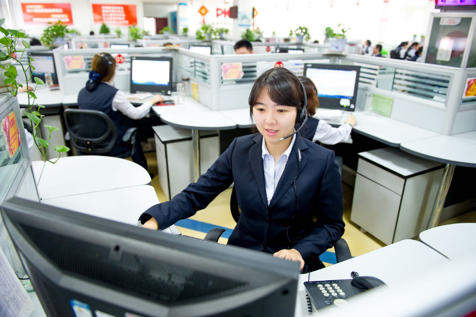 2025奢侈品行业市场发展现状及供需格局、未来前景分析_人保服务,人保财险政银保 