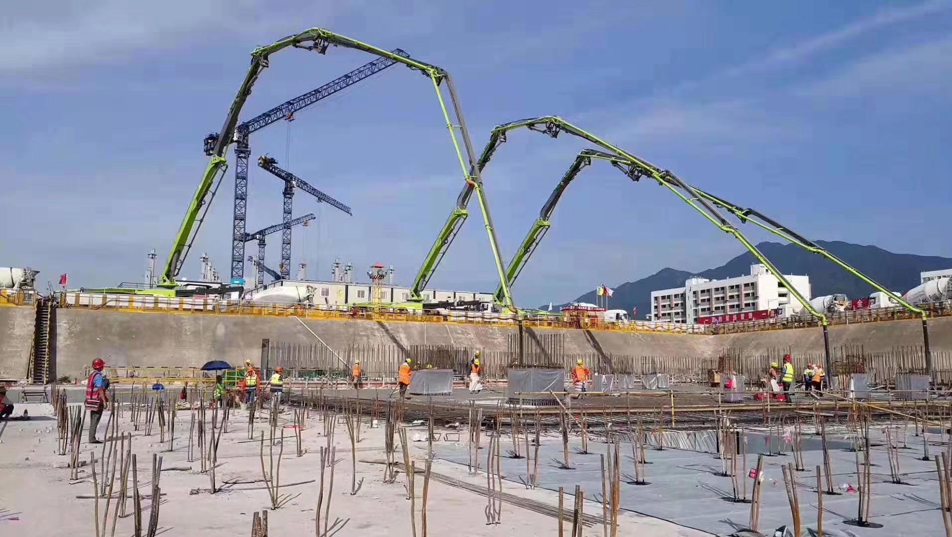 中联重科获得实用新型专利授权：“破碎站一体化覆盖件及履带移动反击式破碎站”
