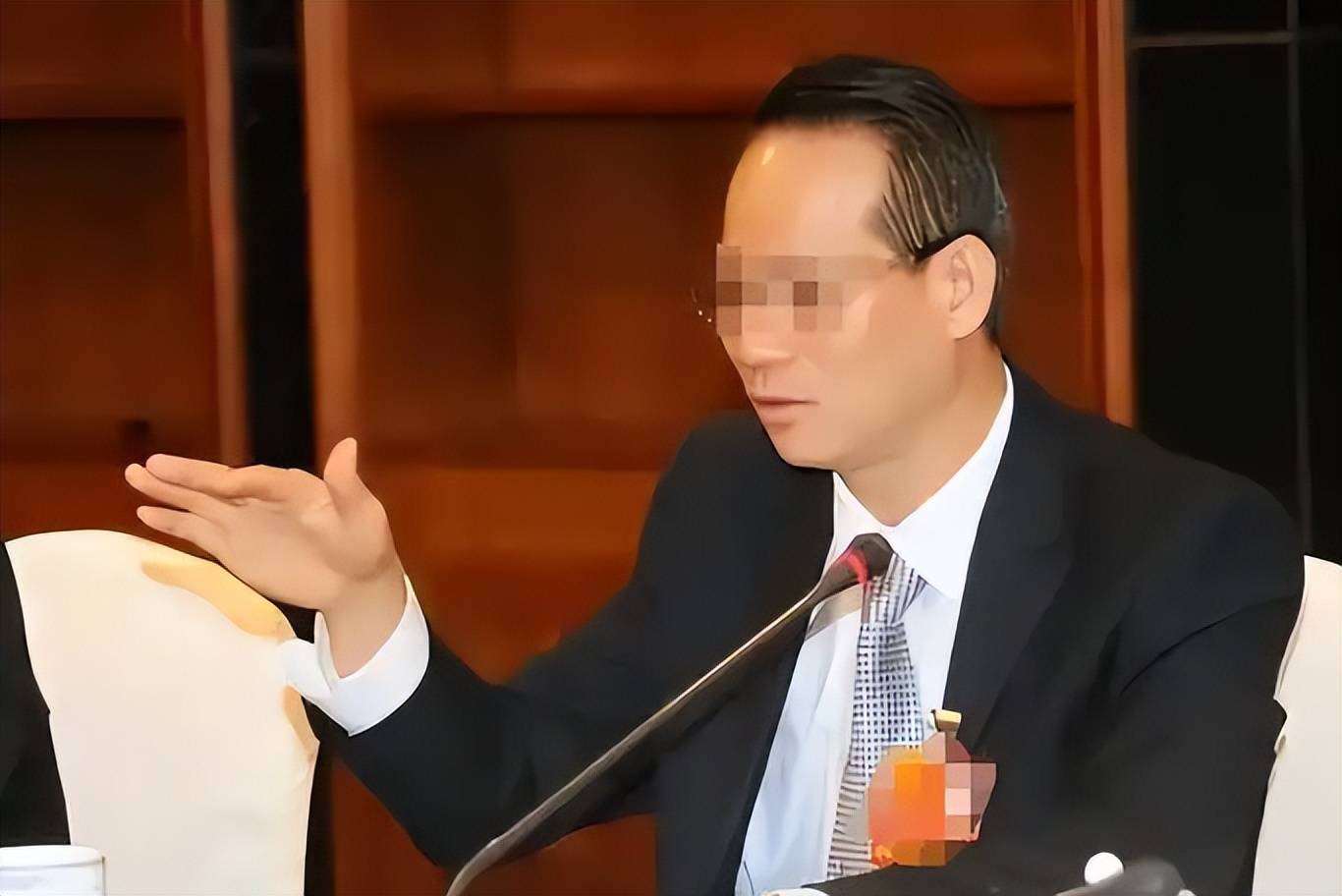 涉嫌敲诈上市公司 安靠智电时任董秘黄节根案争议