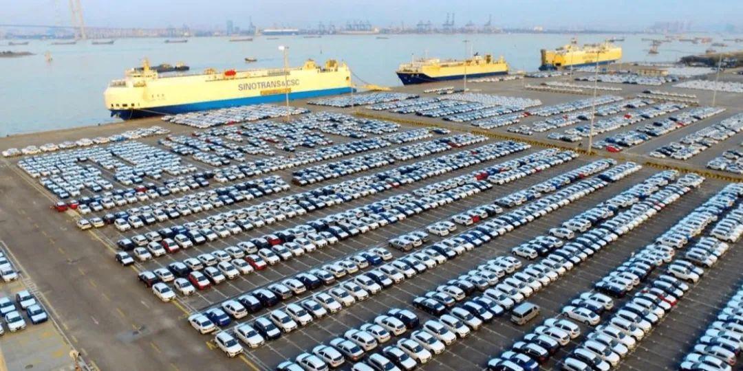 纵横看两会 | 低空经济引爆新赛道！车企决战“空中的士”，万亿市场重构出行生态