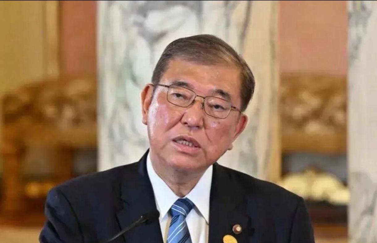 日本首相石破茂会见王毅