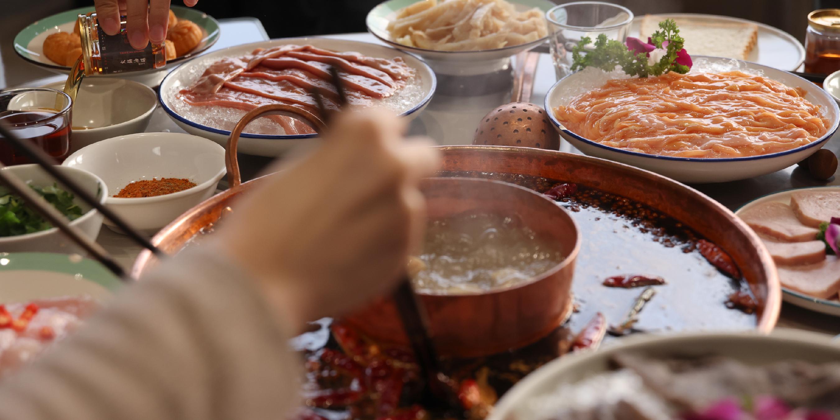天味食品：4月1日高管何昌军、于志勇、吴学军、沈松林减持股份合计44.9万股