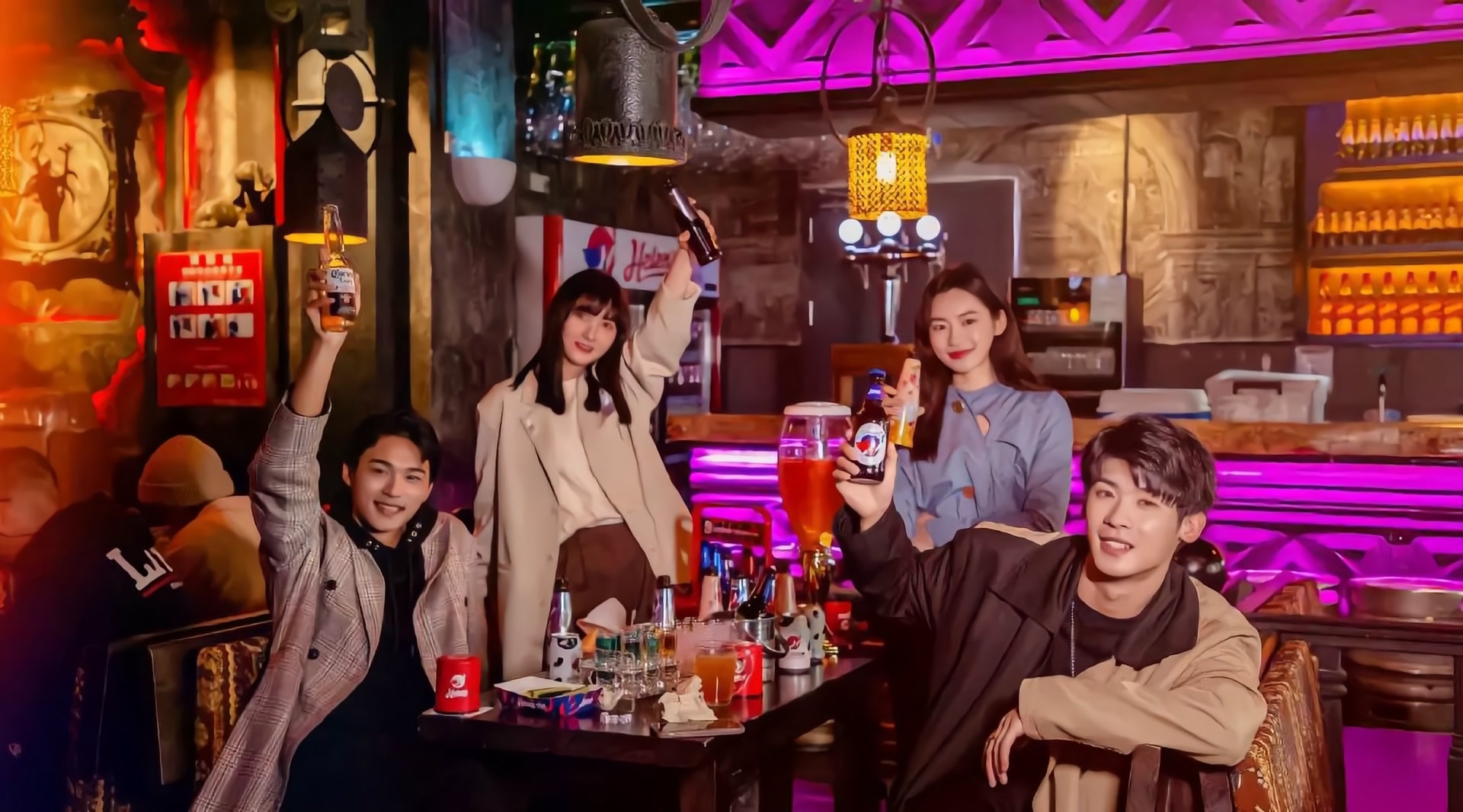 海伦司困局：年轻人 “钱包瘦身”，小酒馆如何破局