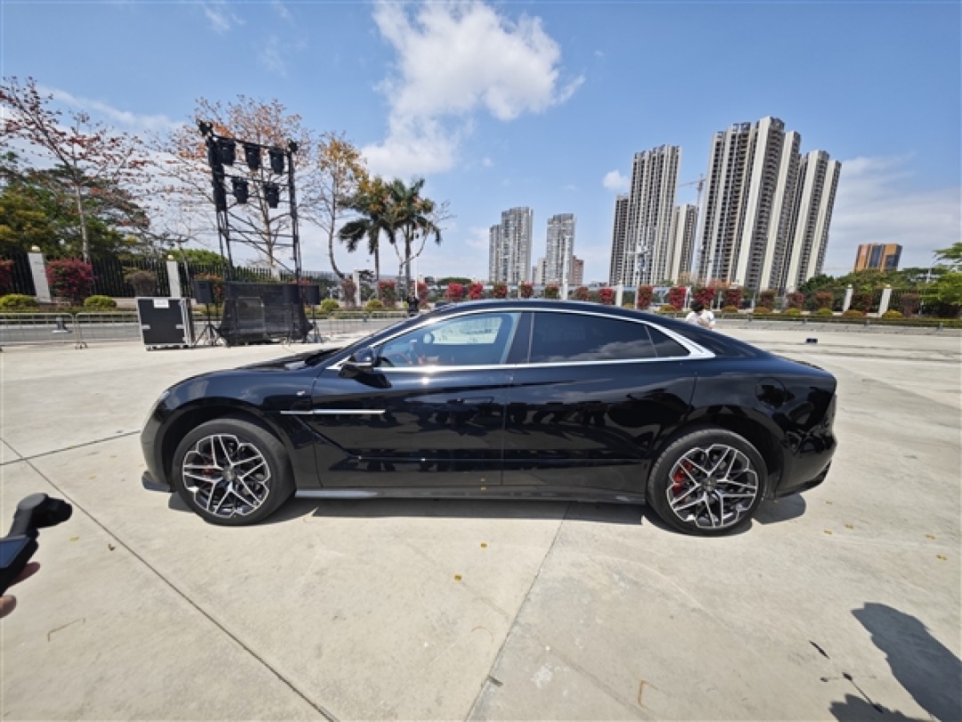 勇闯豪华旗舰轿车市场 仰望U7售价62.8万元起