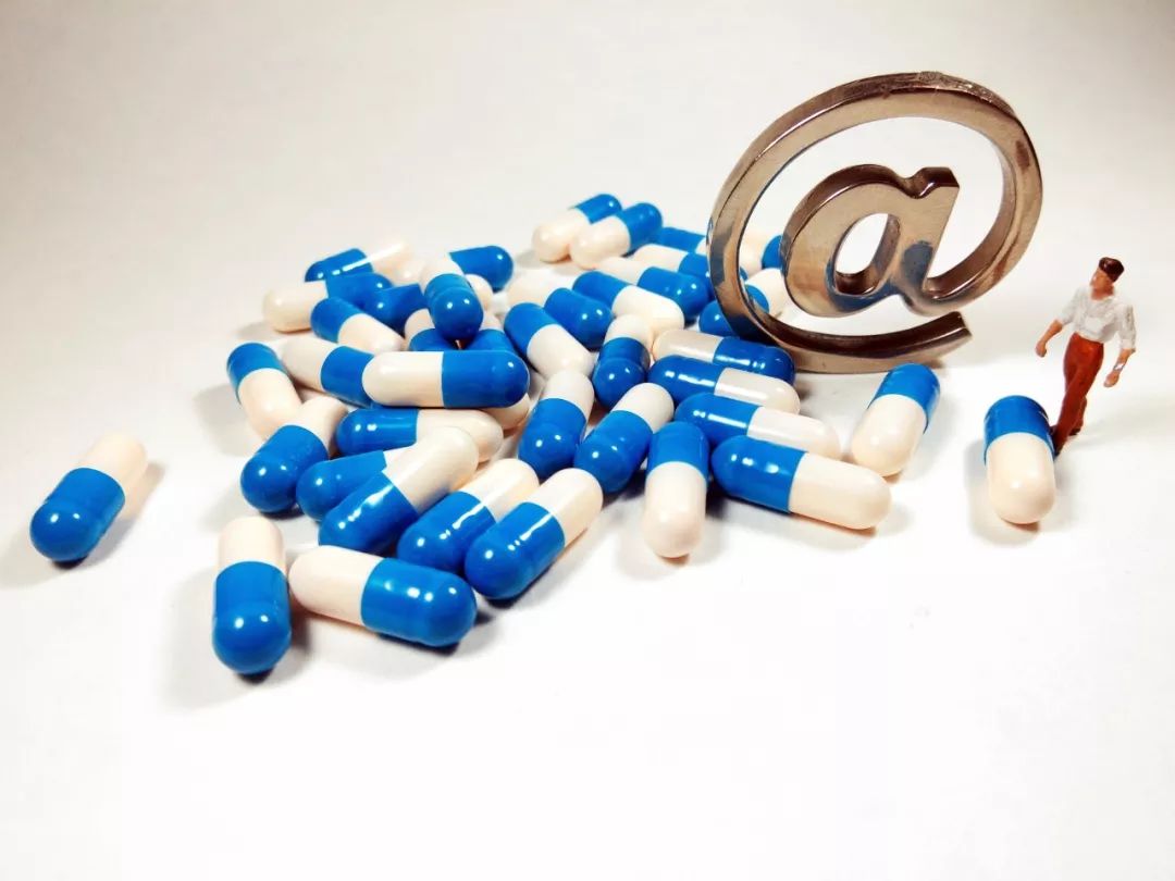 中信证券：离境退税政策优化 利好入境旅游及零售