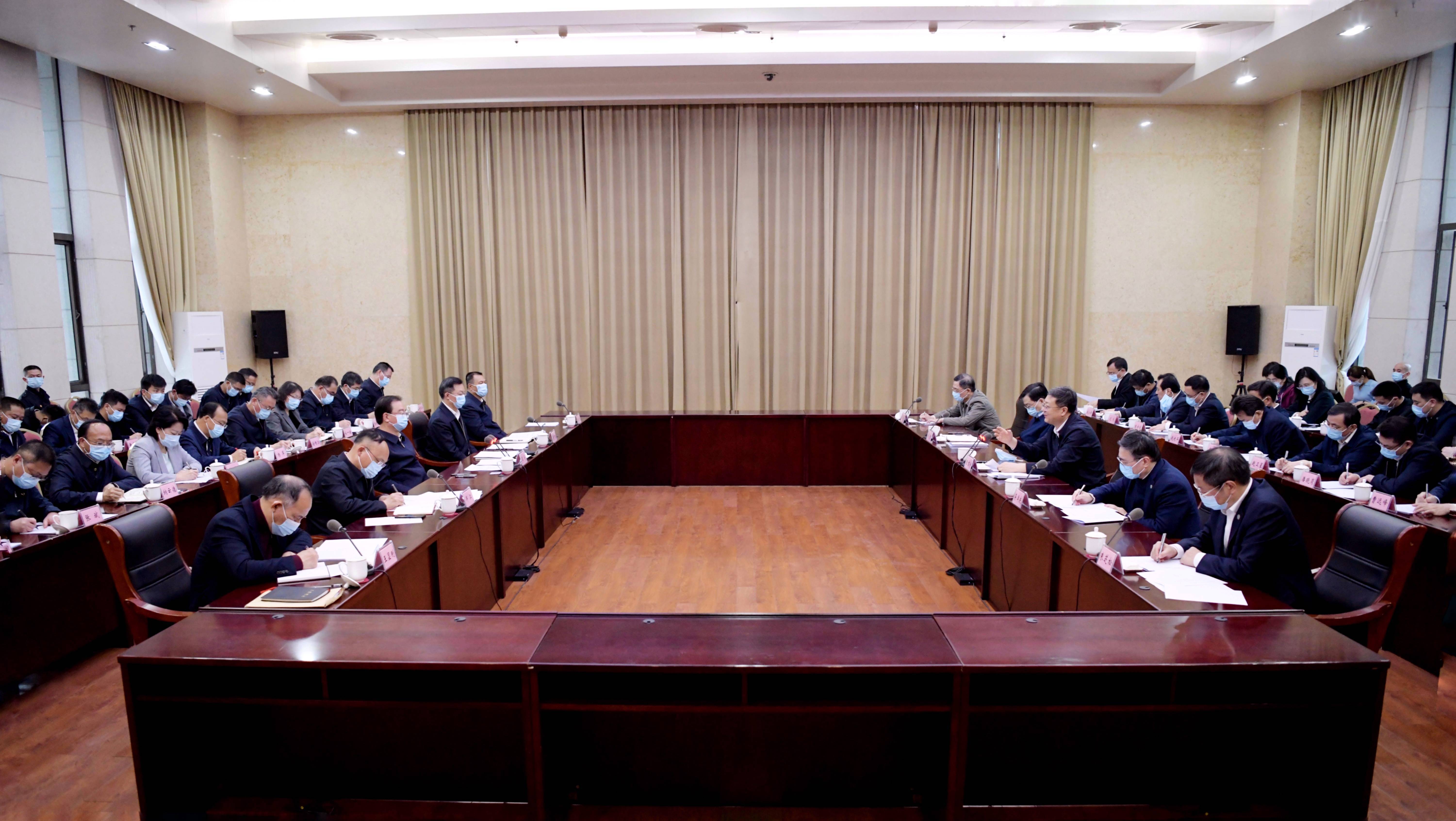 云南省委书记王宁与中国通用技术集团董事长于旭波会谈