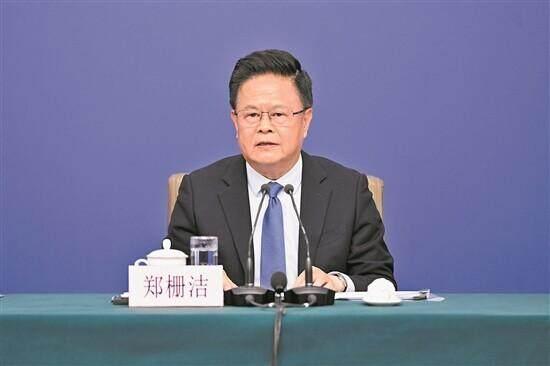 国家发展改革委主任郑栅洁主持召开推动低空经济发展工作会议