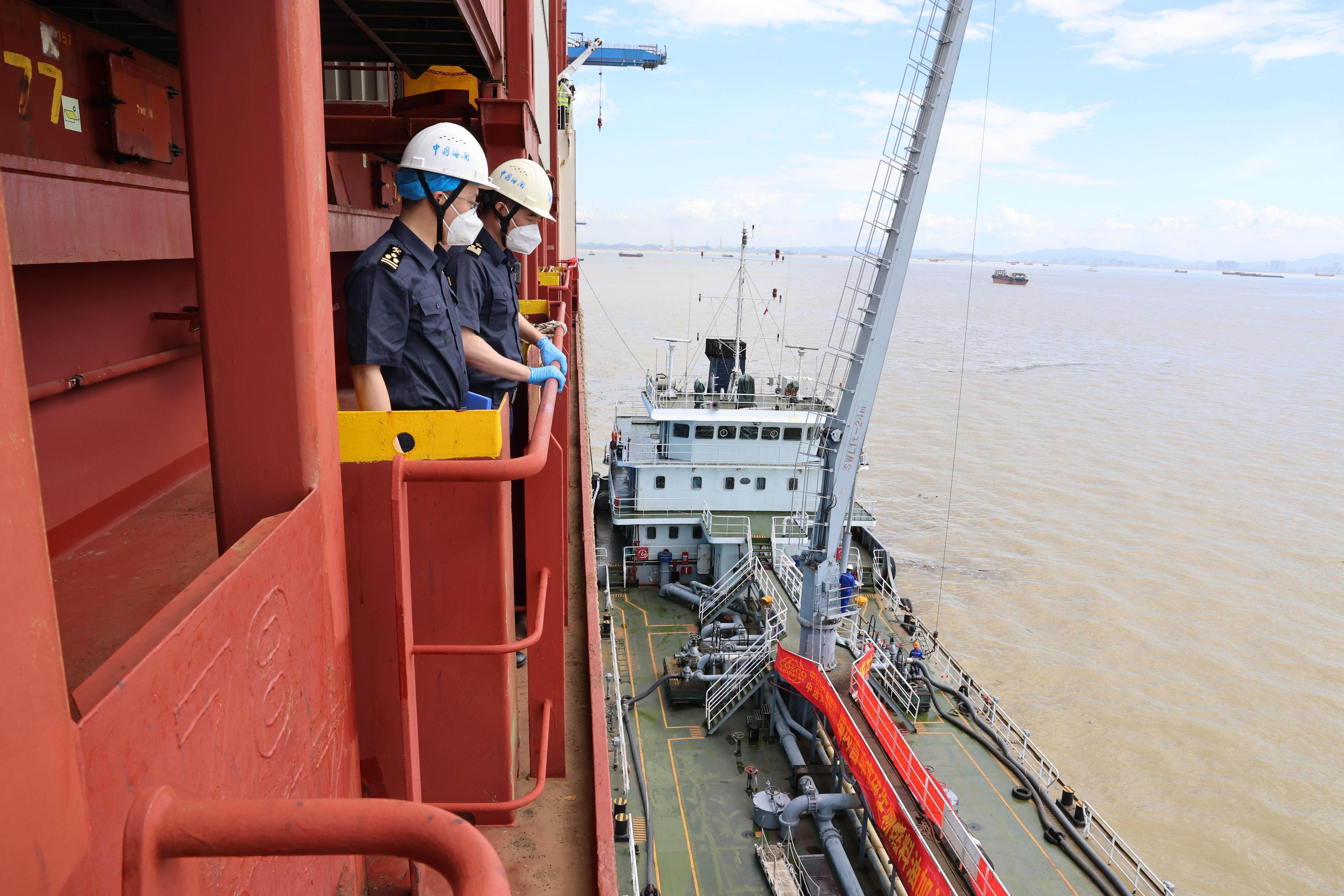 青岛港：我公司目前具备低硫燃料油、高硫燃料油、轻质船用柴油加注能力