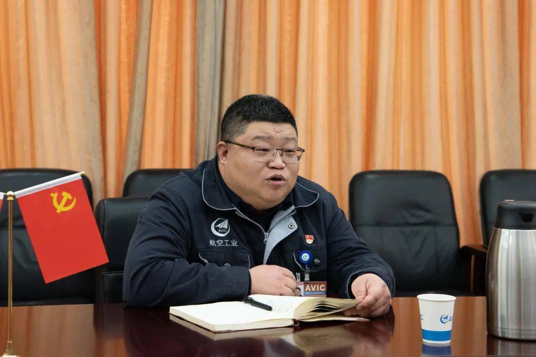 中航西飞获得发明专利授权:“一种柔性自脱离飞机牵引杆”