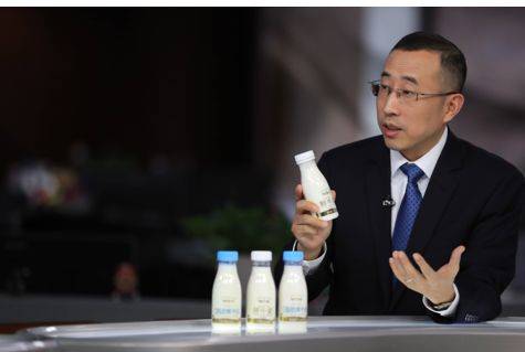 复星医药换帅：接棒吴以芳 陈玉卿出任董事长