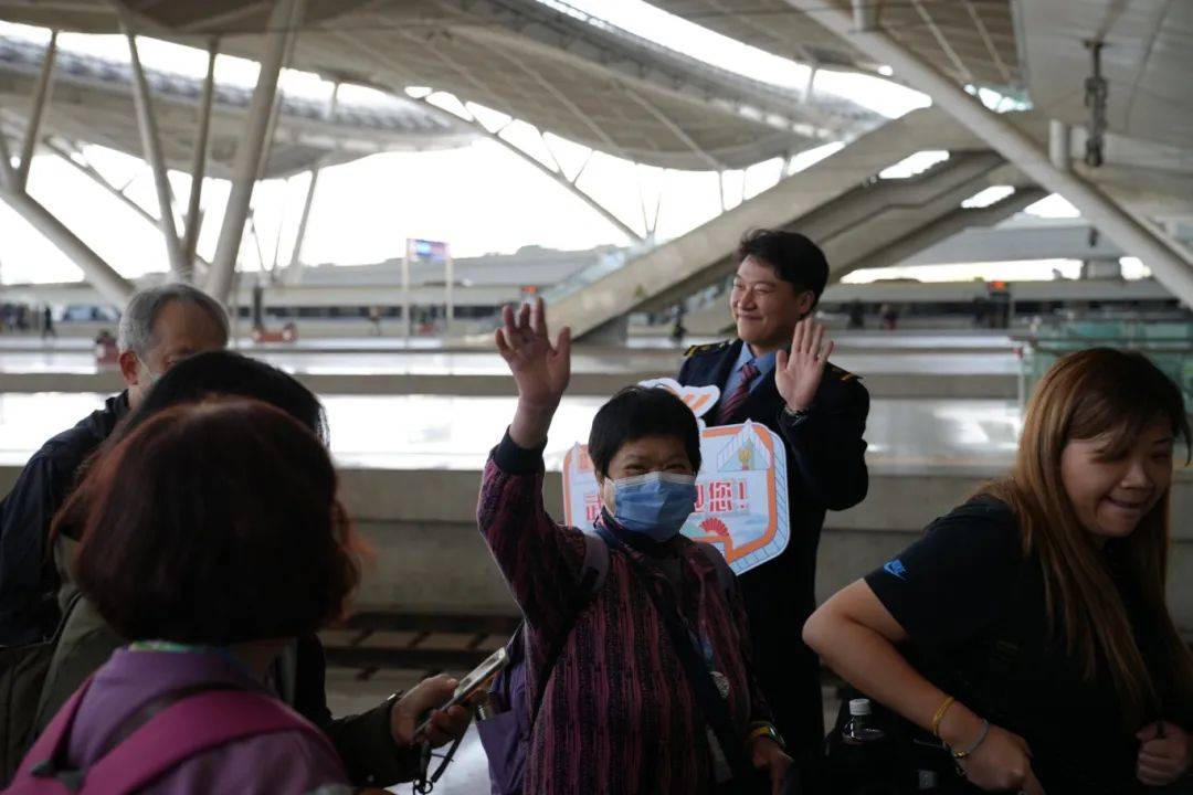 香港“高铁团”来了