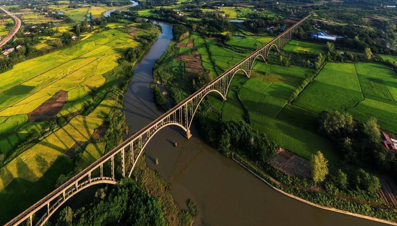 桂林银行发布首份ESG报告绘就可持续发展新蓝图