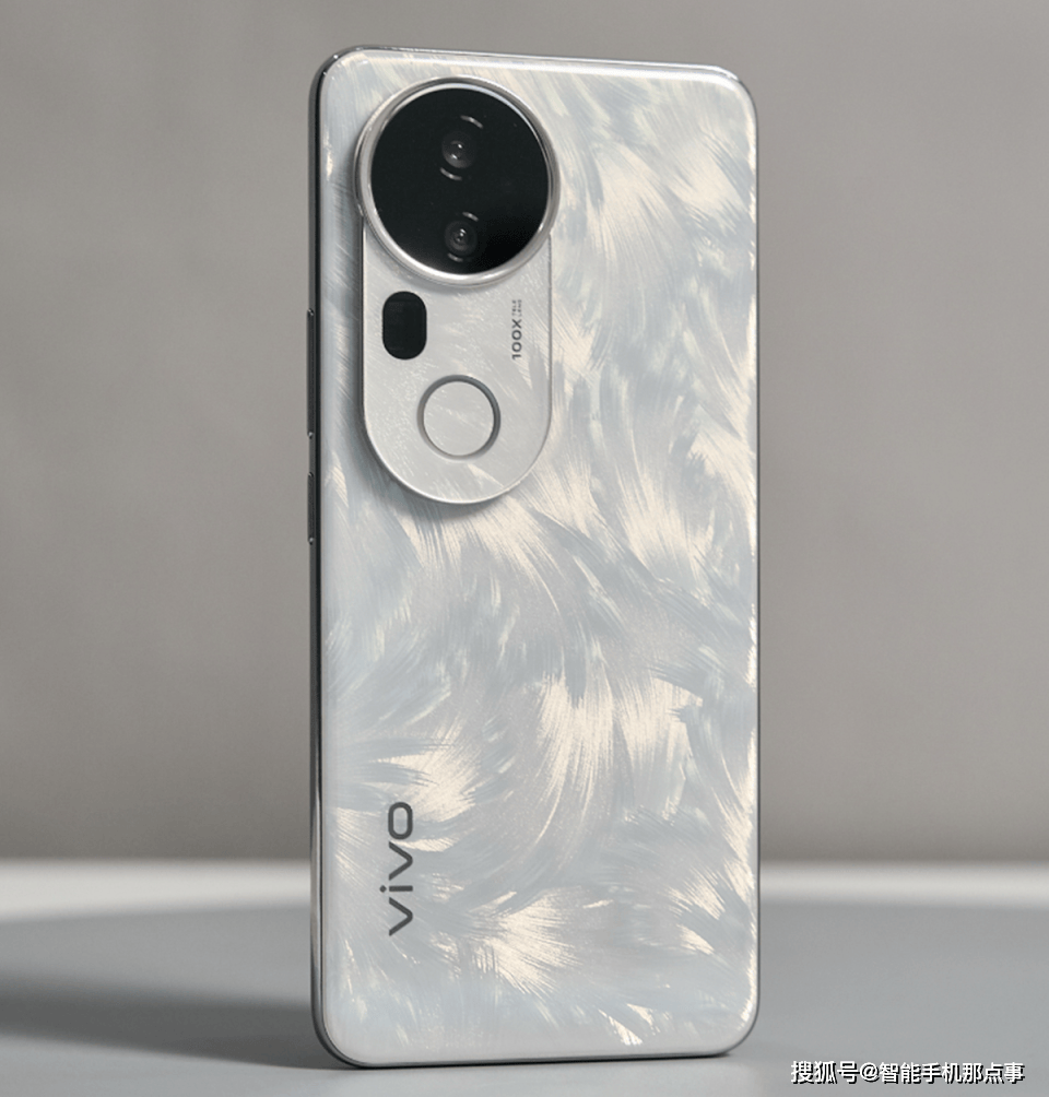 vivo 升级多彩小直屏旗舰体验 S30系列正式发布
