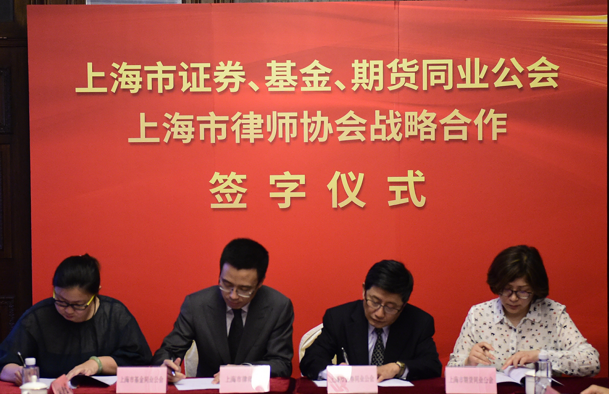 四川长虹：针对应收款项风险公司将与客户建立有效沟通机制和合作关系