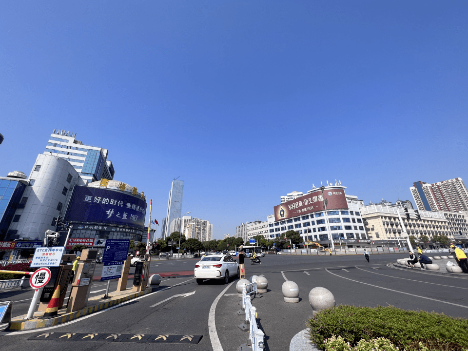 拥有“如意行”驾乘险，出行更顺畅！,人保财险 _2025年德化陶瓷行业现状与发展趋势分析