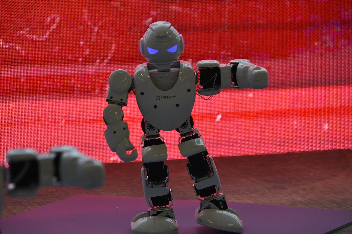 一场人形机器人“格斗赛”带来的思考