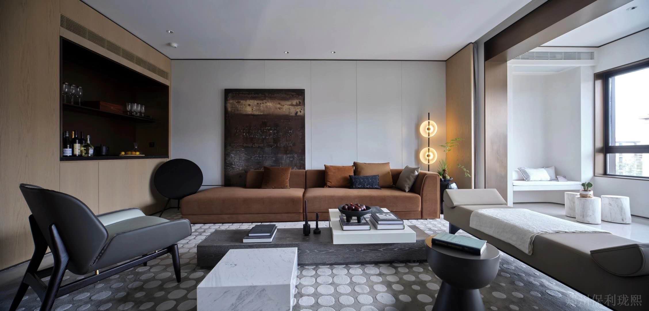 中天精装大宗交易成交9392.01万元