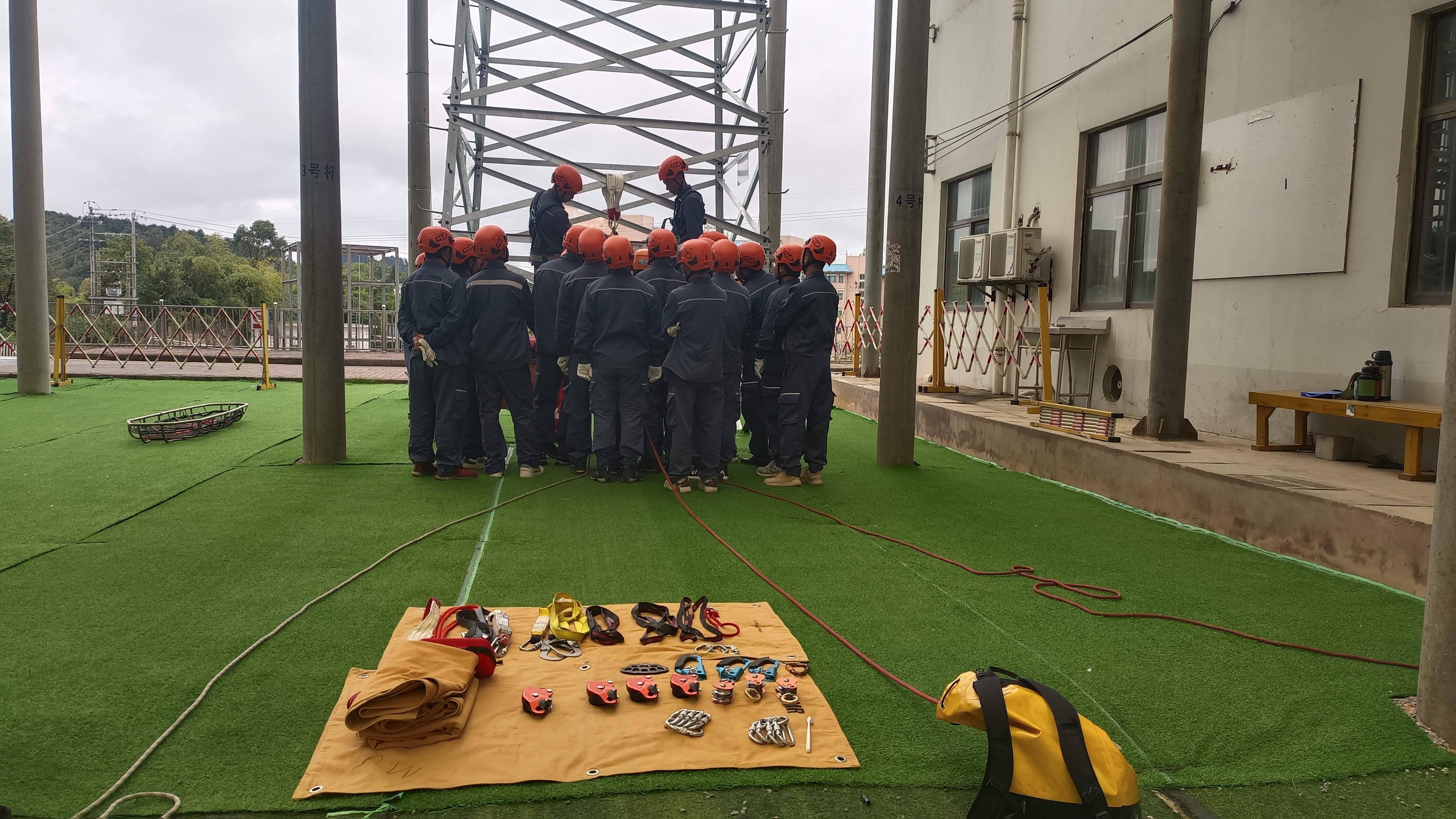 天融信：公司为客户提供各类安全攻防演习技术培训