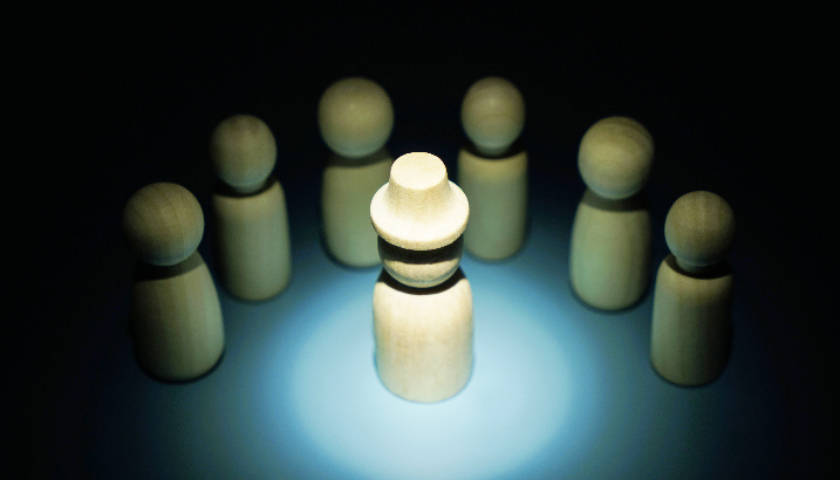 券商研究员转行教培，“高薪光环”褪色？