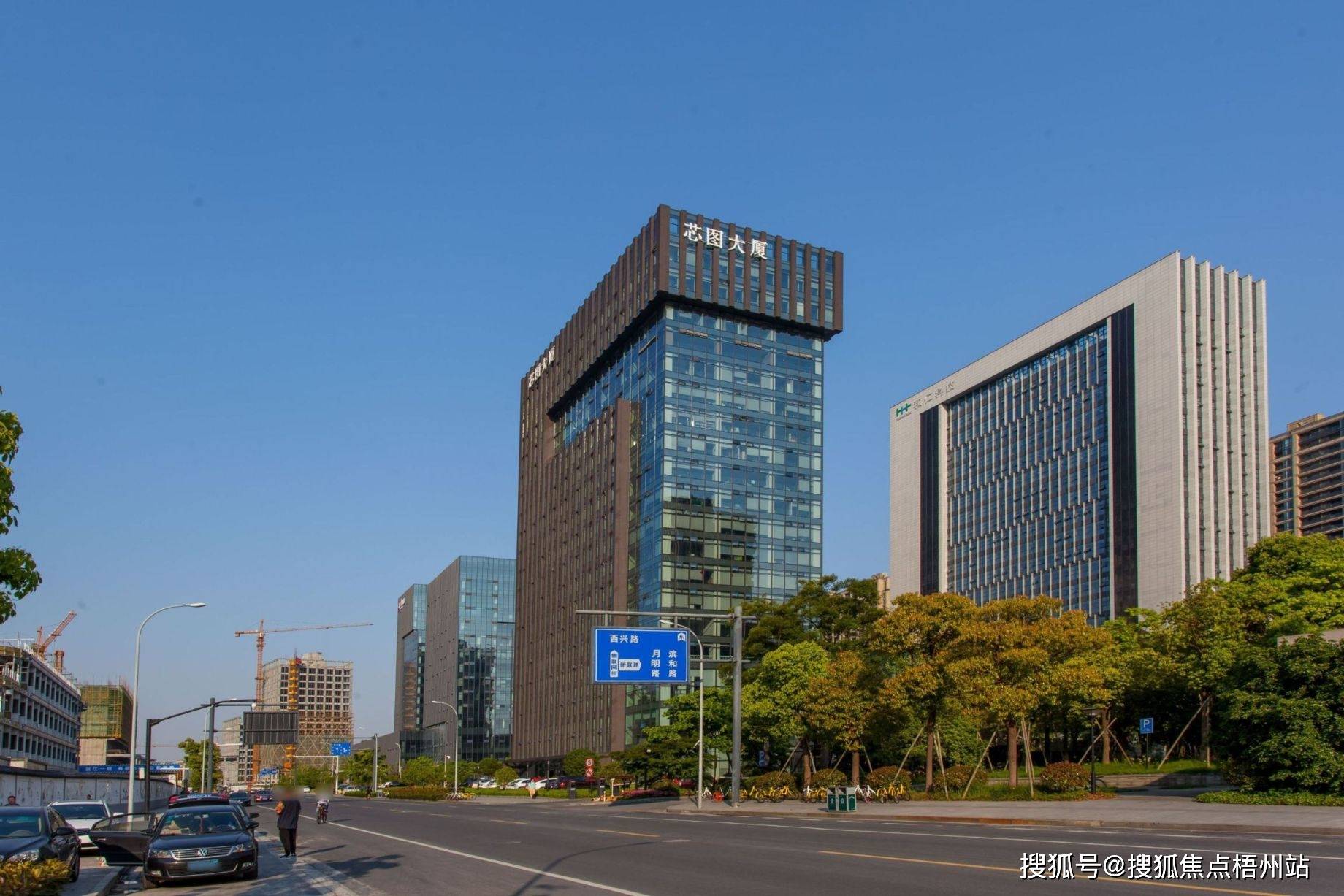 先导智能获得发明专利授权：“结合机构、合芯装置及合芯方法”