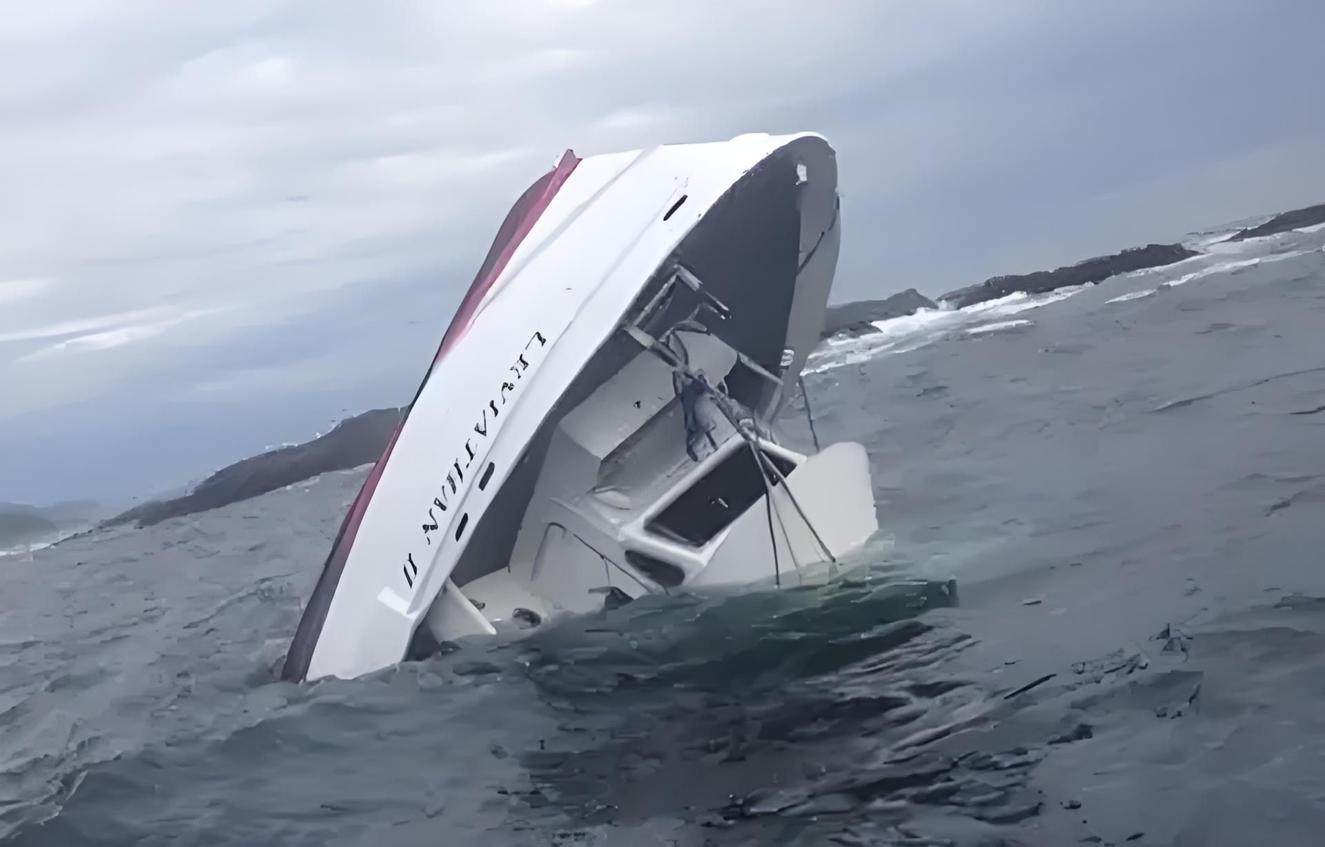 突发11级强风自然灾害！湖南资兴一船只侧翻！2人不幸遇难