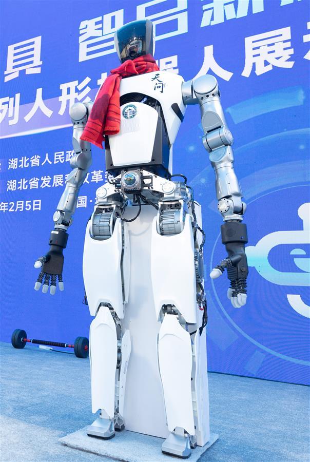 机器人“笑傲”绿茵场 AI与高端制造的完美融合