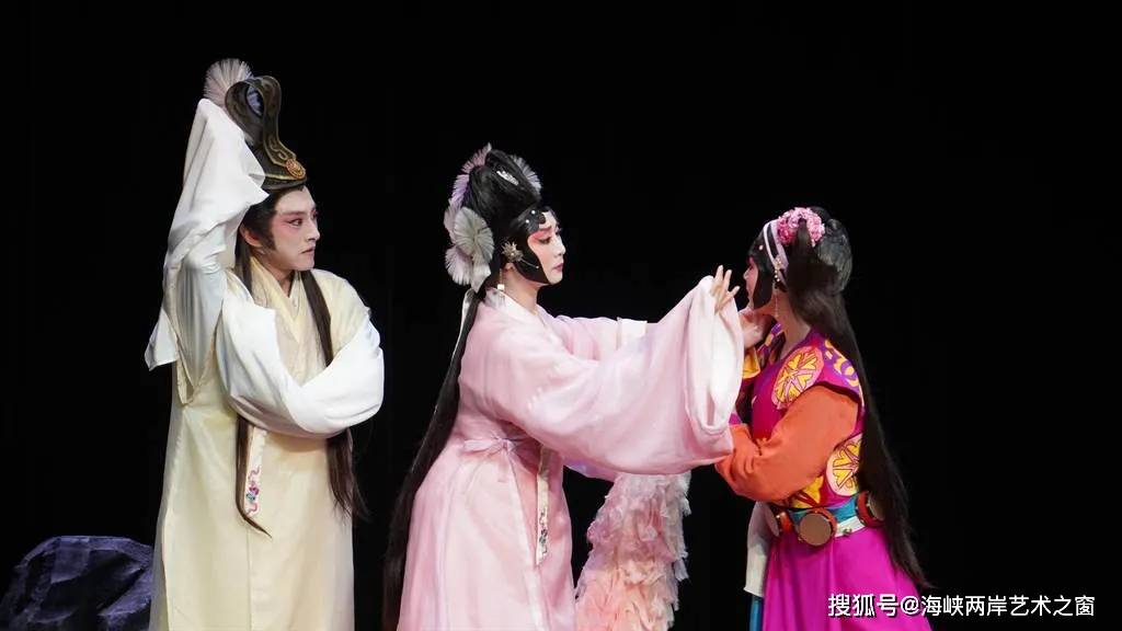 安德利:实控人之一王安向其女王萌转让所持BVI平安90%股权