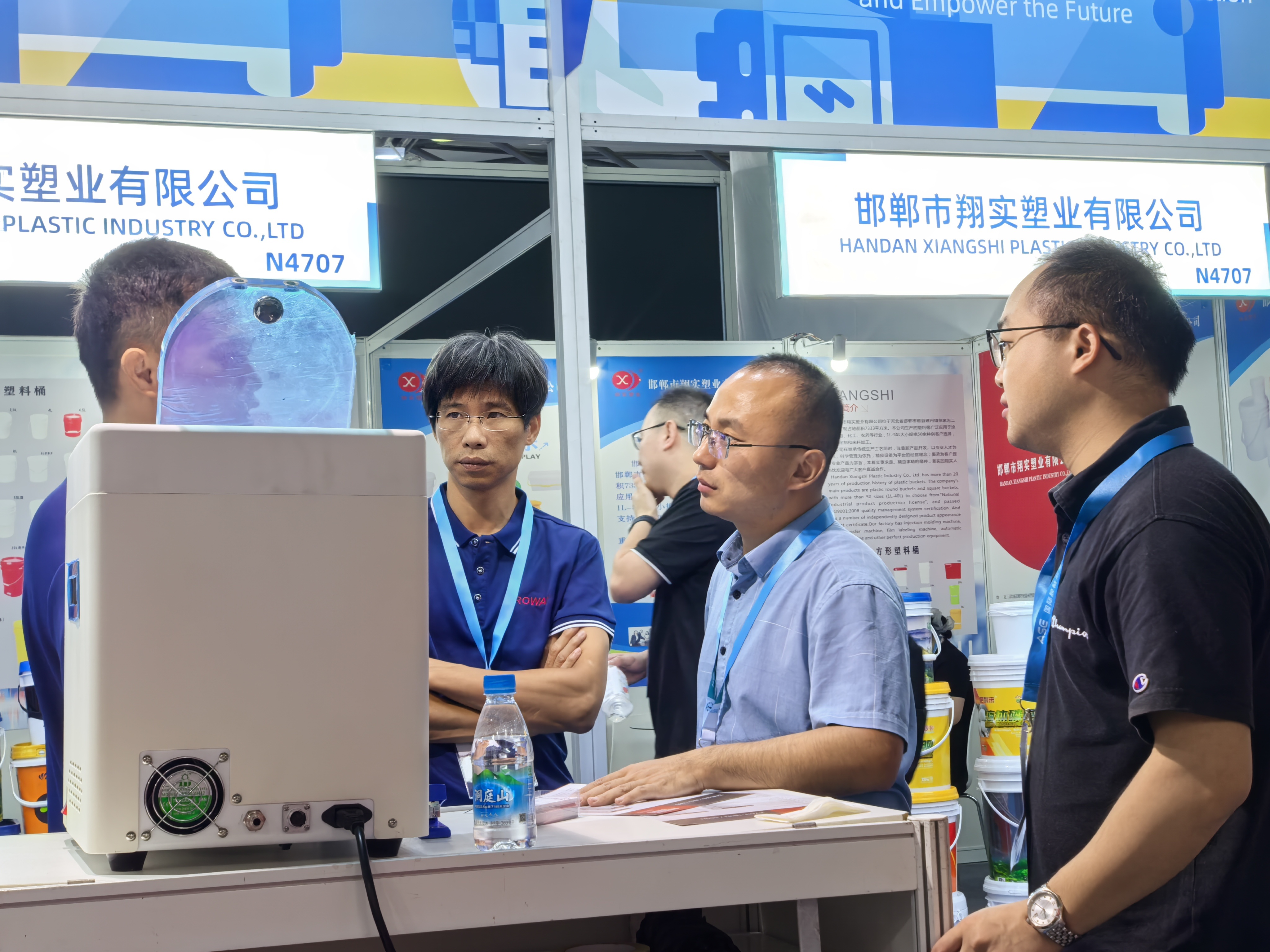 中国胶粘剂行业:2025粘接万物者赢天下_人保车险,拥有“如意行”驾乘险,出行更顺畅!