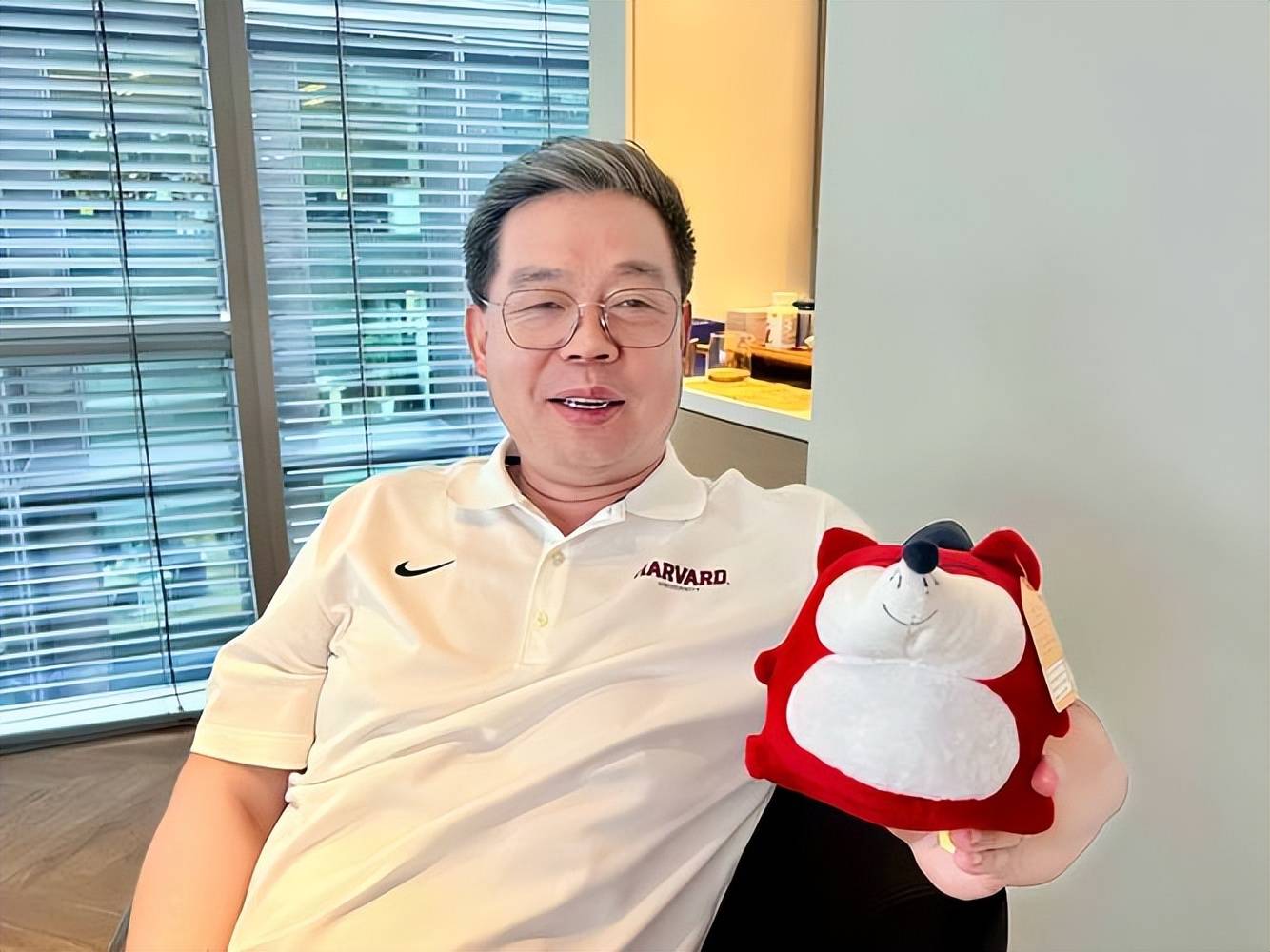 居然智家董事长被传坠亡 公司回应：会尽快发布相关公告