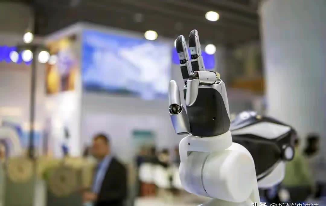 今日投资参考：人形机器人迎密集催化