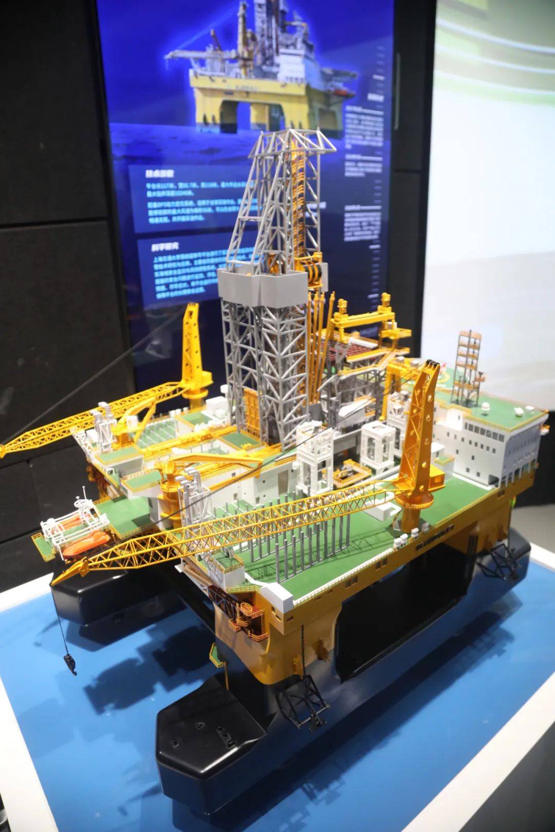 海南：推进卫星超级工厂建设 开工建设卫星部组件制造中心、火箭大部段制造中心等项目