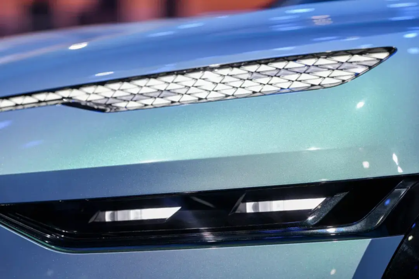 大众持续“爱的供养”，小鹏利润曲线再获保障？