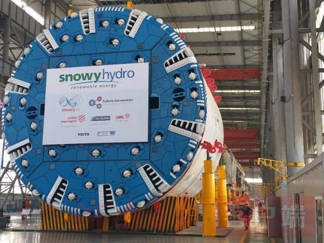 海南首台自研自产自主品牌整机产品成功下线