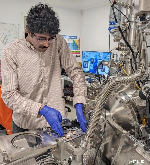 我国科学家在百比特量子芯片上实现新奇量子物态