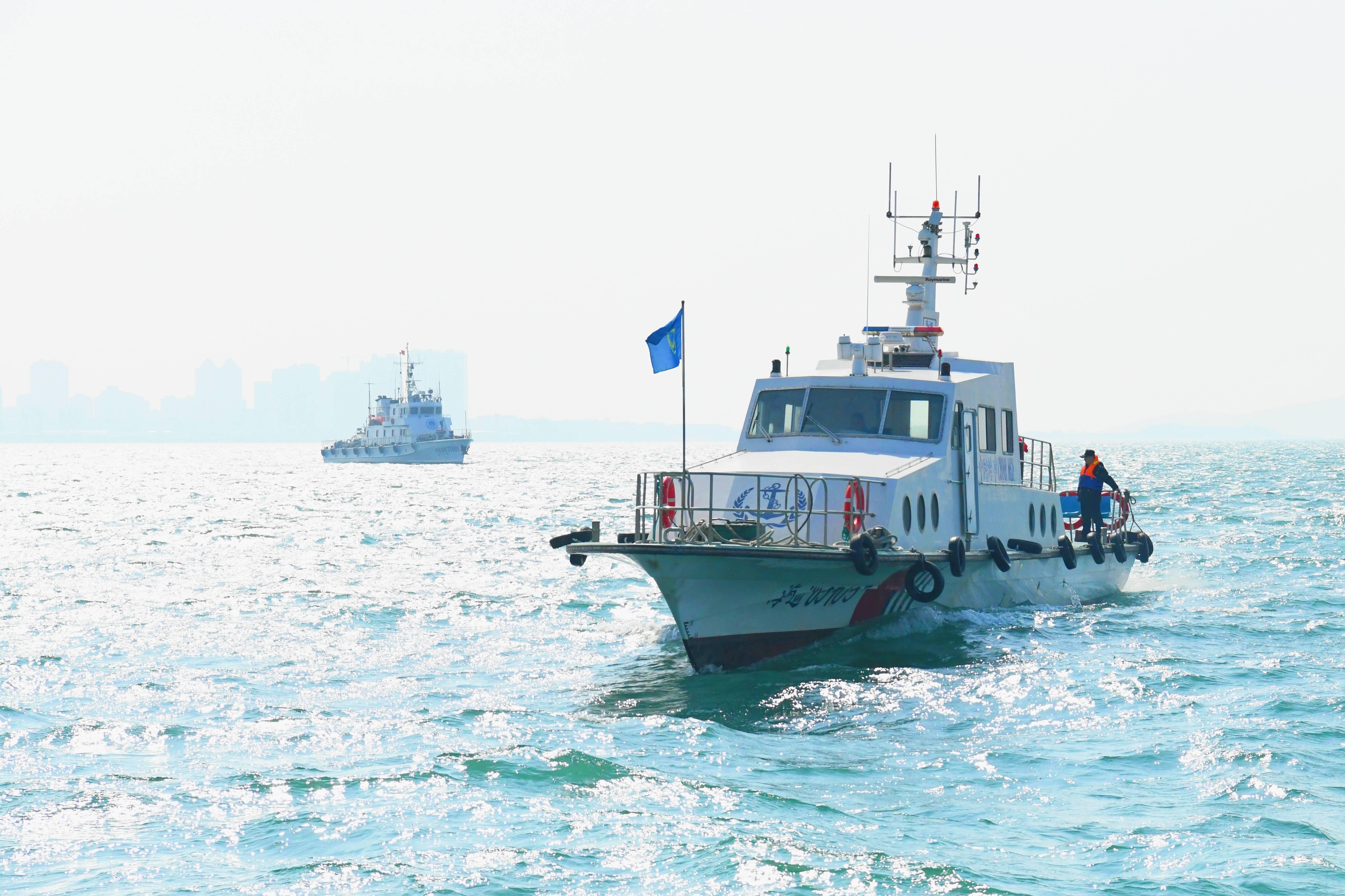 交通救捞首批船艇、航空器功勋标识启用