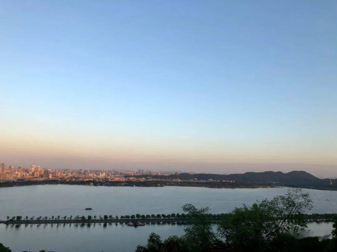 浪涌钱唐,湖起东南:一部西湖写就的杭州史