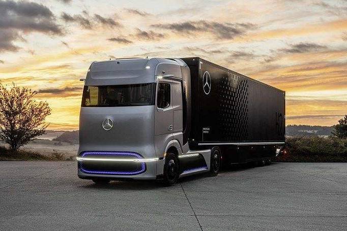 戴姆勒重卡“停摆”真相：业务困局、撤离传闻与跨国企业的中国考题