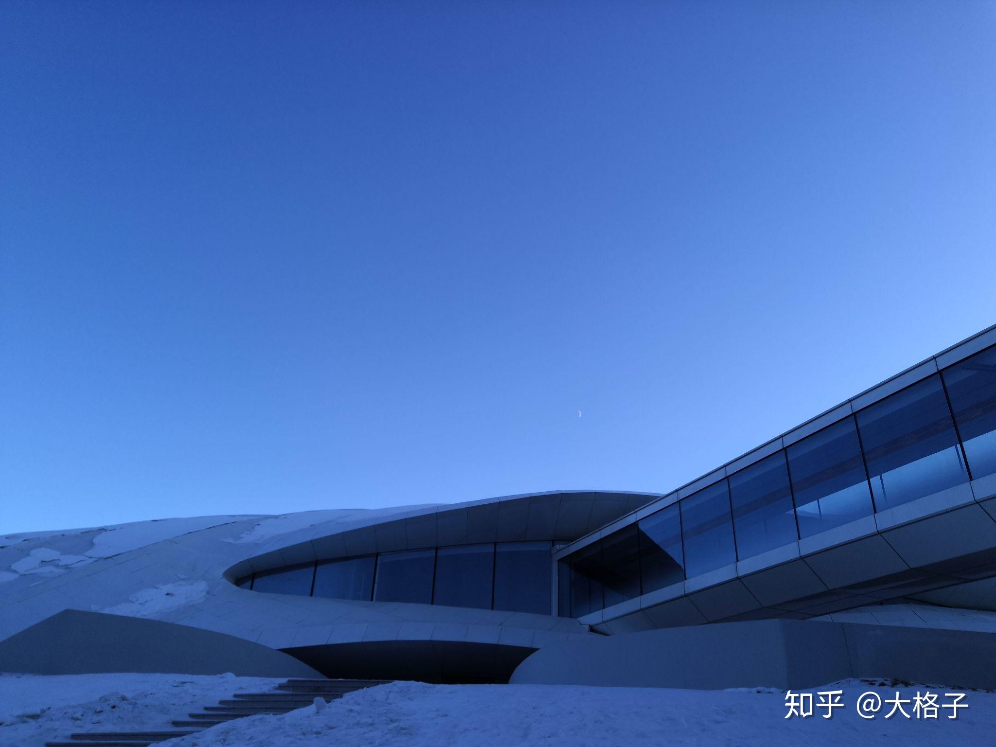 长白山(603099.SH)：子公司向关联方预购和平滑雪场雪票