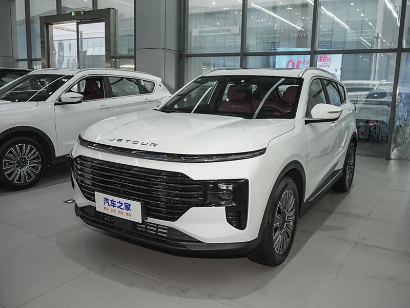 捷途X70L进入10万级燃油车市场，以“增配不增价”策略巩固品牌基盘