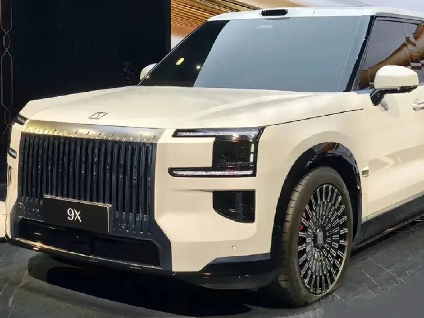 ?极氪9X获中国首个高速横风安全性能5A认证