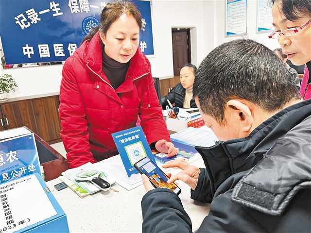民政部亮出“十四五”成绩单： 民生保障网更密实 养老服务迈新步伐