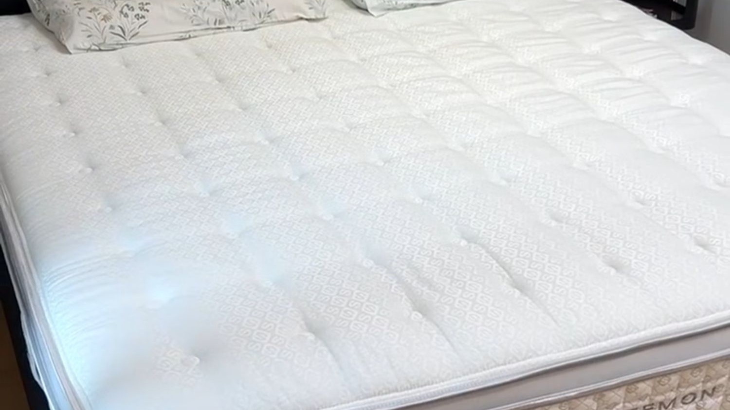 喜临门获得外观设计专利授权：“床垫（悦眠星辉1）”