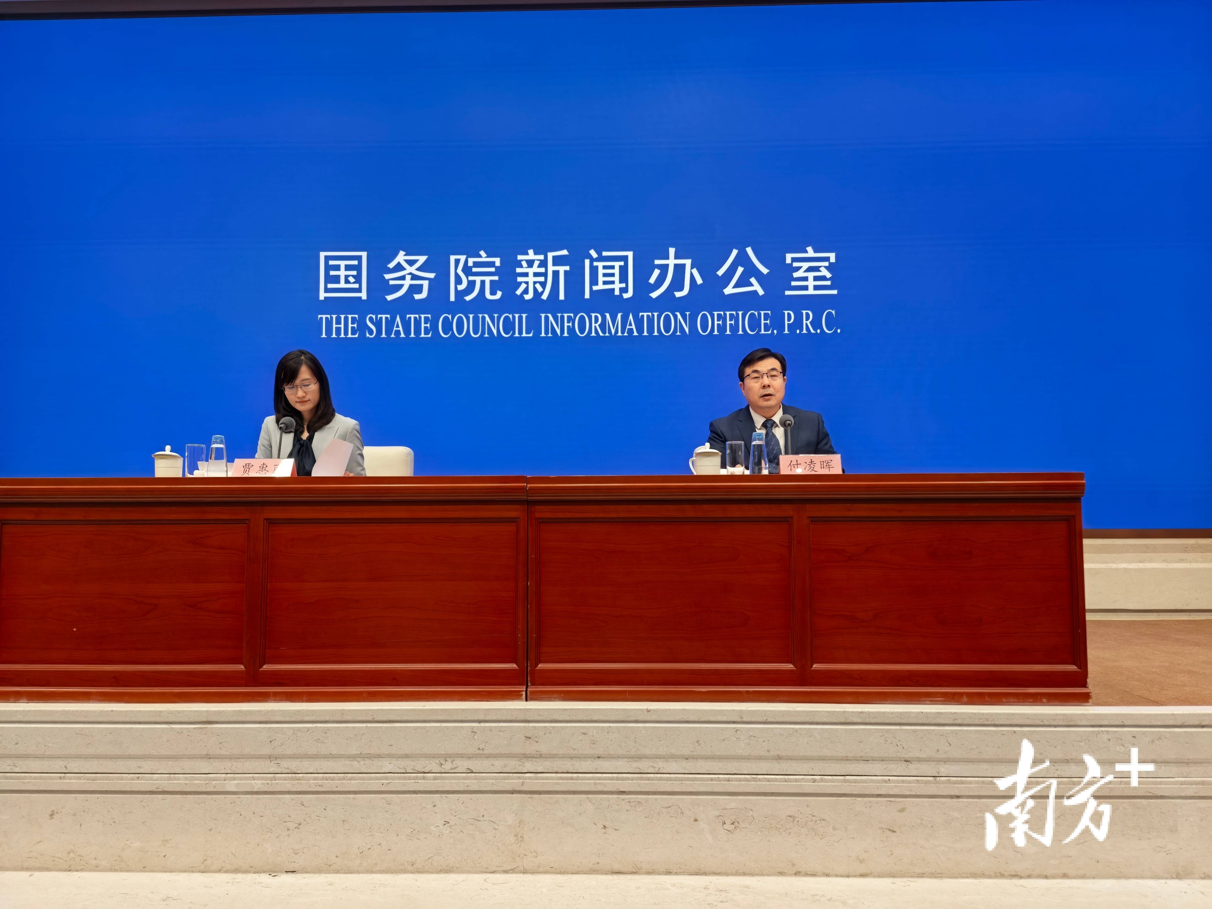 国家统计局：前三季度规模以上装备制造业、高技术制造业增加值占规模以上工业增加值的比重分别达到35.9%、16.7%