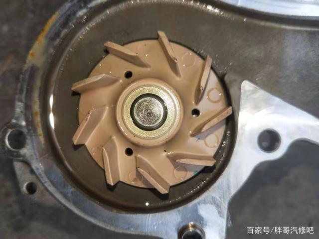 常润股份获得实用新型专利授权：“一种千斤顶的防滑踏脚”