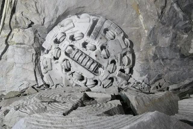 铁建重工获得发明专利授权:“一种掘进机刀盘扭矩计算方法、装置、设备及存储介质”