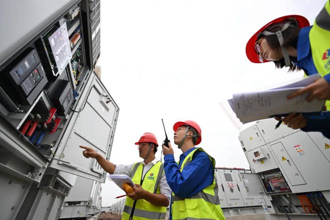 雅化集团：约11.8万户