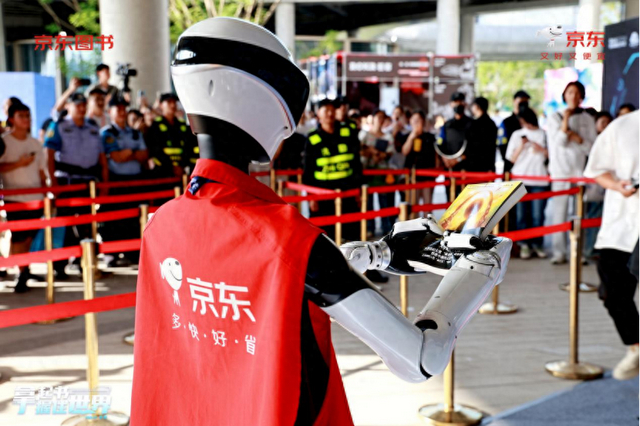 星动纪元具身物流解决方案亮相亚洲最大物流展