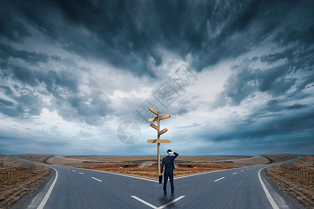 章弘：巨头纷纷裁员，汽车行业怎么了？